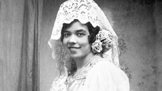 Pastora Pavón,  “Niña de los peines” (1890-1969), considerada una de las voces más influyentes de la historia del flamenco.
