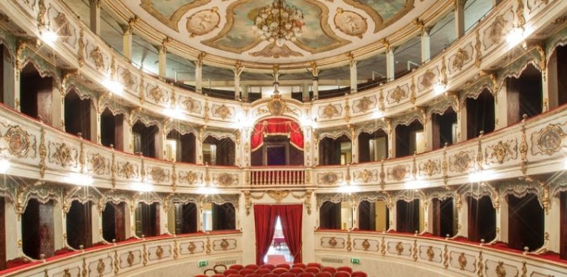 Interior del teatro Verdi, Busetto, Italia